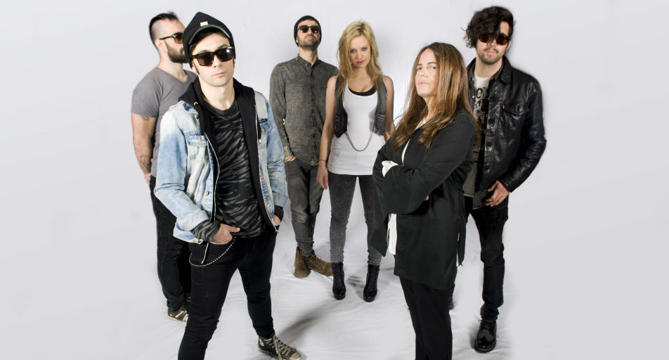 nada e a toys orchestra