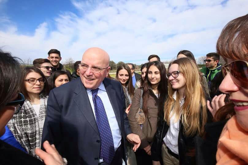 OLIVERIO CON I GIOVANI