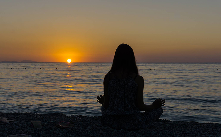 francesco sicuro tramonto yoga o
