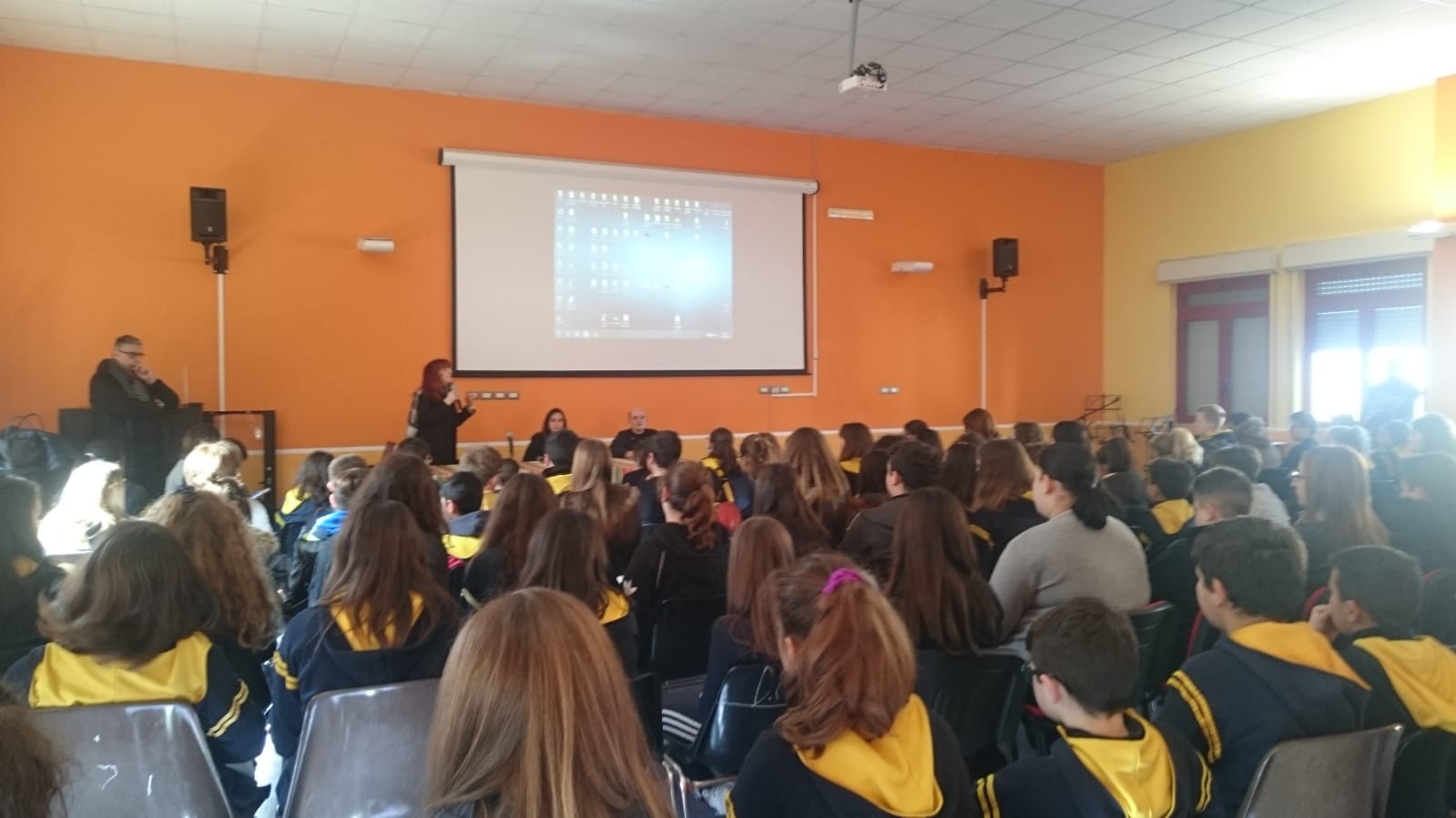 RC   I ragazzi dellIc FalcomatÃ Archi allincontro con la Fondazione Scopelliti