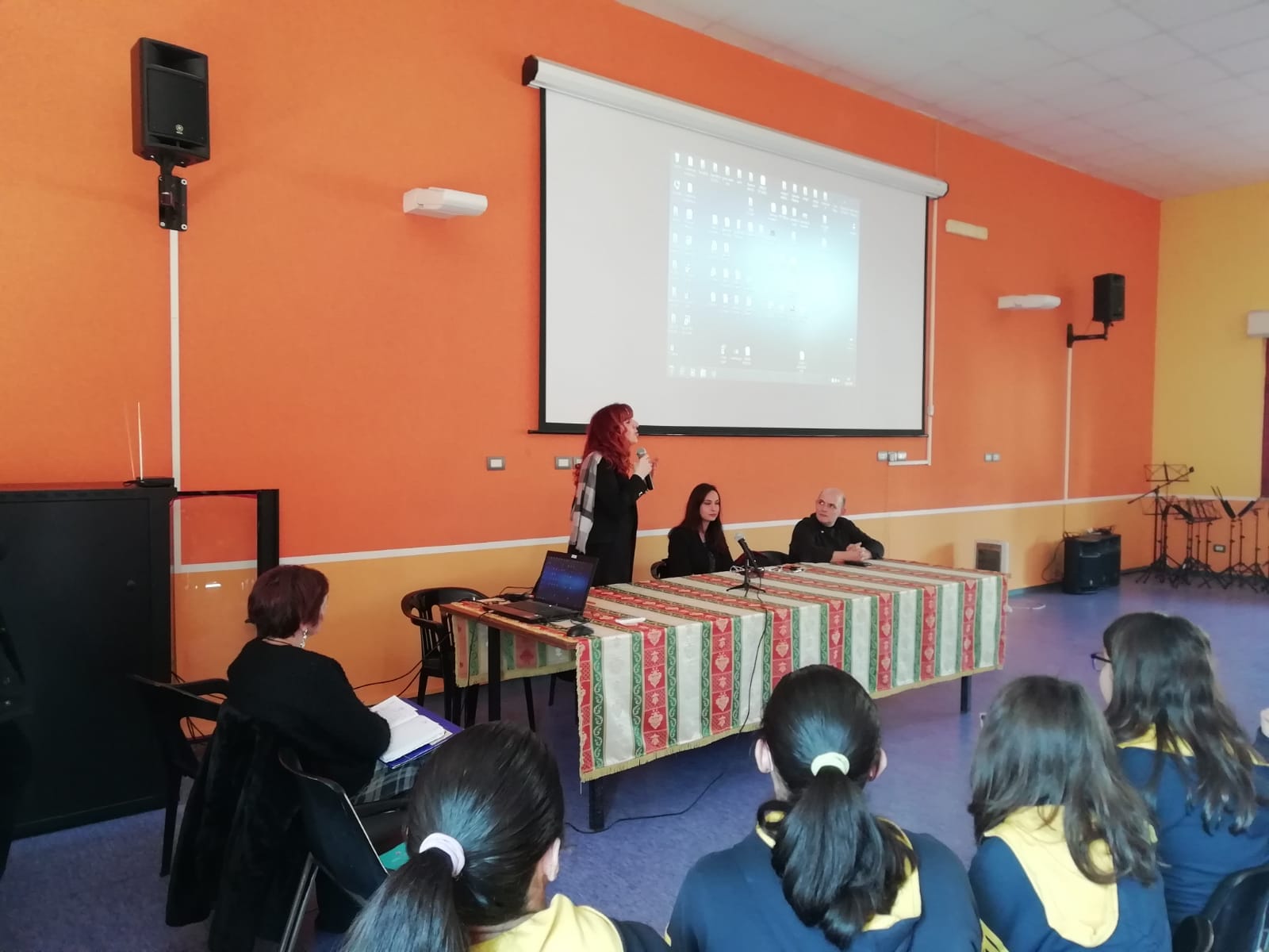 RC   La Dirigente dellic FalcomatÃ Archi Serafina Corrado introduce lincontro sulla legalitÃ